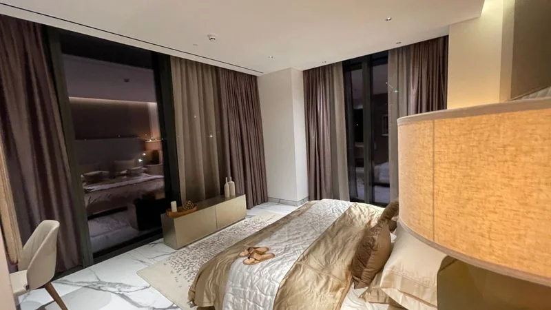 Interior 5