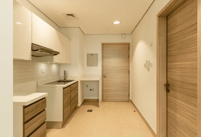 Interior 8