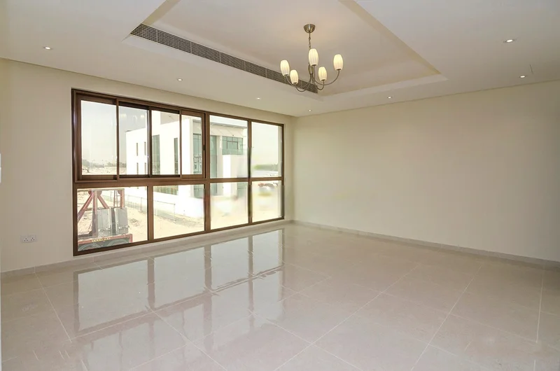 Interior 4