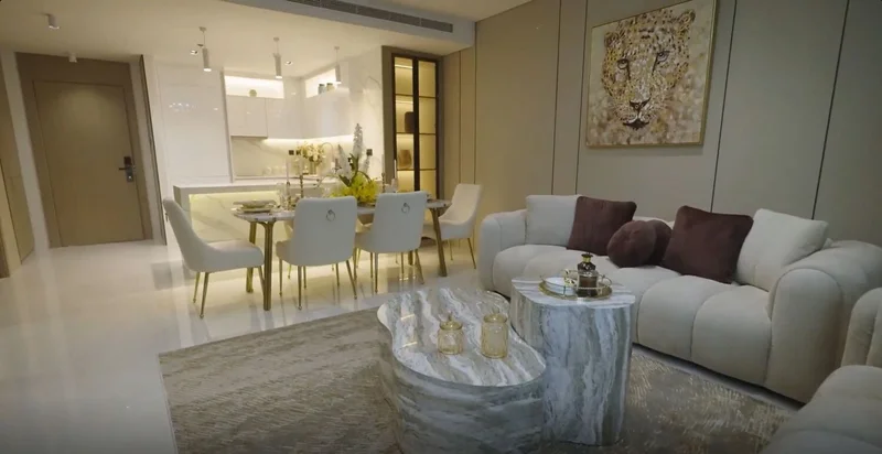 Interior 4